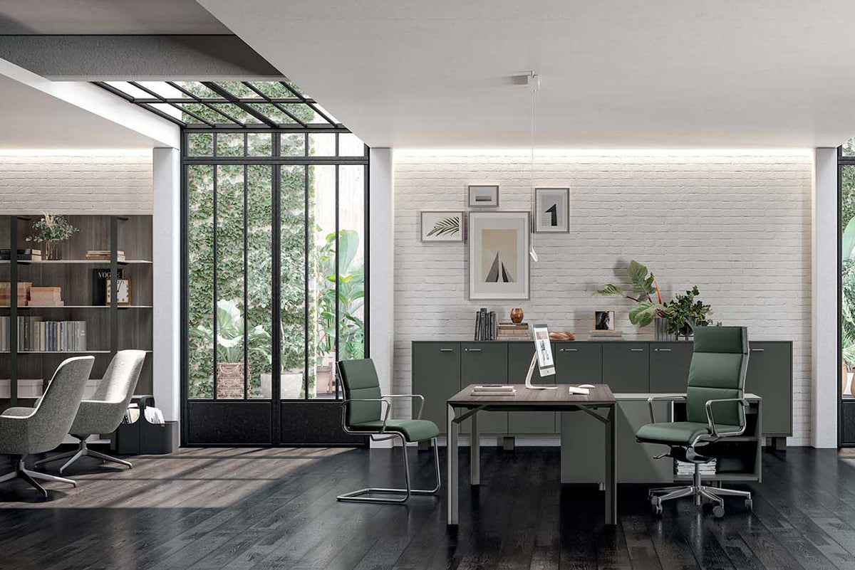 Quadrifoglio X8 Glass boardroom table, 3 sections