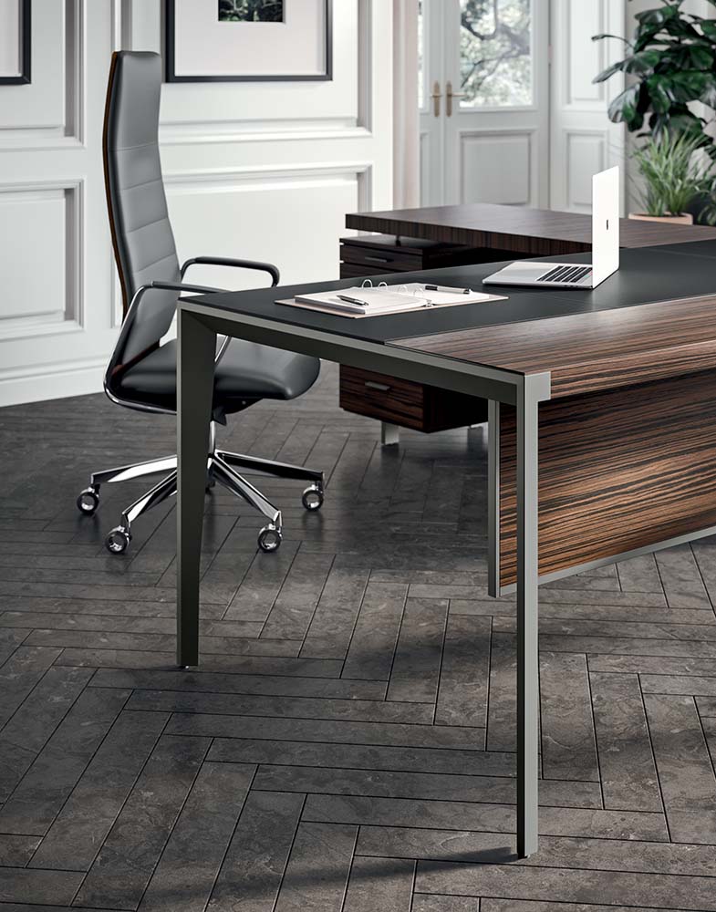 Quadrifoglio X9 Wood veneer desk with RH return unit, desktop with leather inlay, lacquered supporting cabinet and static pedestal