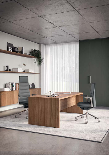 Quadrifoglio T45 Desk supported on RH low credenza unit with melamine back
