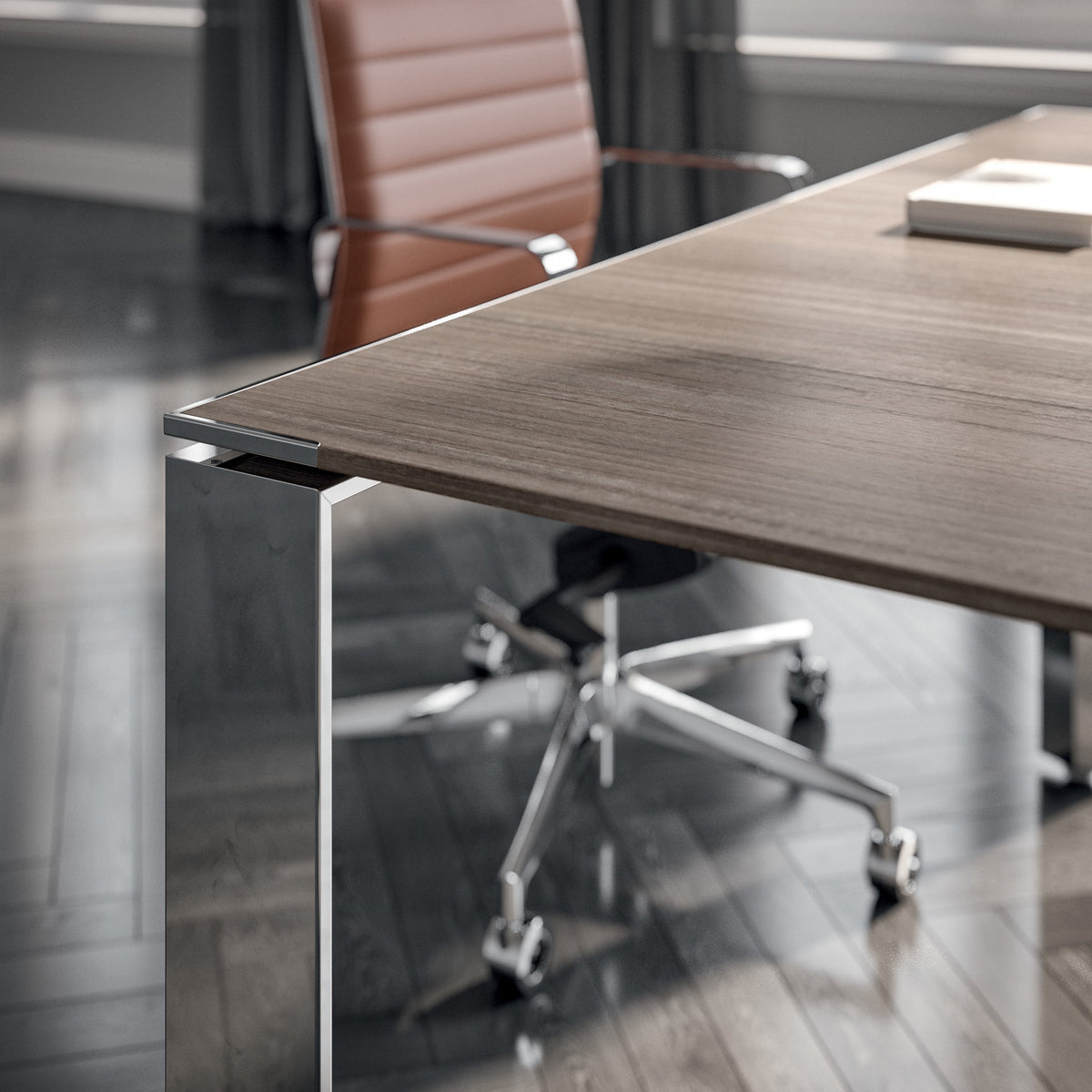 Quadrifoglio X7 Glass desk with LH return unit supported on combination unit