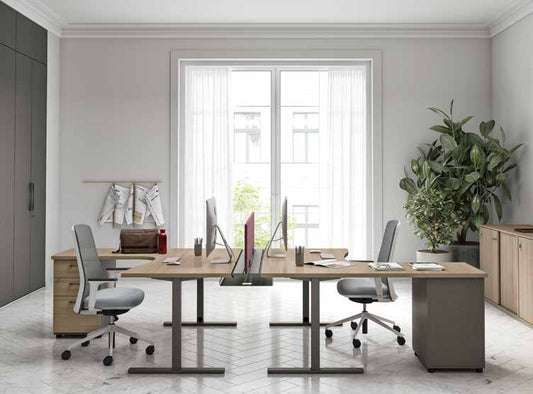 Quadrifoglio Idea+ Tube desk — original catalogue photograph; selected dimensions and finish may vary