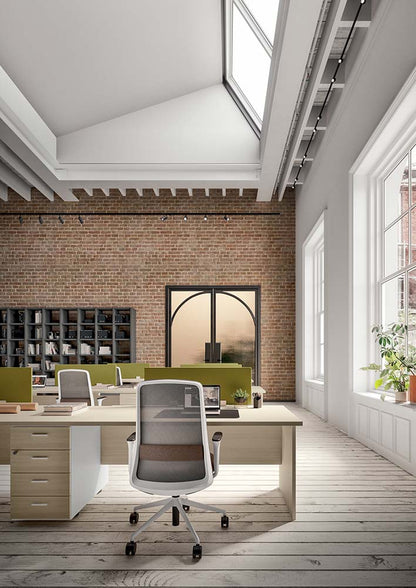 Quadrifoglio Idea+ Pannello Row of two 80cm deep desks with integrated desk high 4-drawer LH and middle pedestals