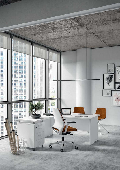 Quadrifoglio Idea+ Pannello Row of two 80cm deep desks with integrated desk high 4-drawer RH and middle pedestals