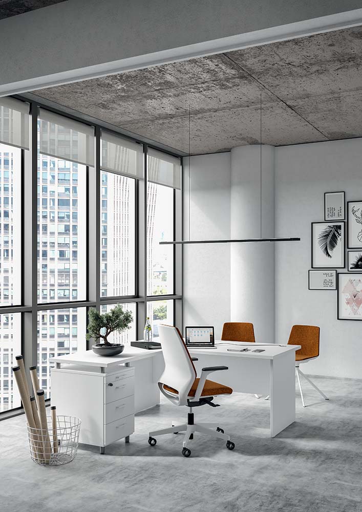 Quadrifoglio Idea+ Pannello Row of two 80cm deep desks with integrated desk high 4-drawer LH and middle pedestals