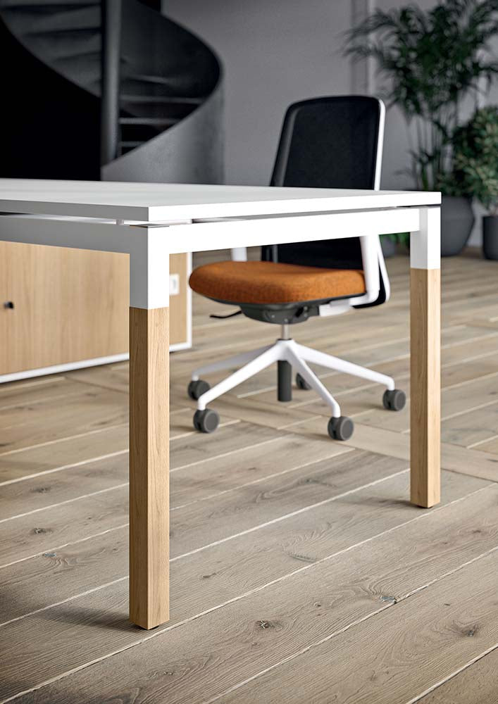 Quadrifoglio X4 Two 60cm deep desks supported on a cable managed low credenza unit