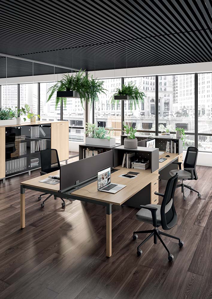 Quadrifoglio X4 80cm deep desk with integrated LH desk high 4-drawer pedestal