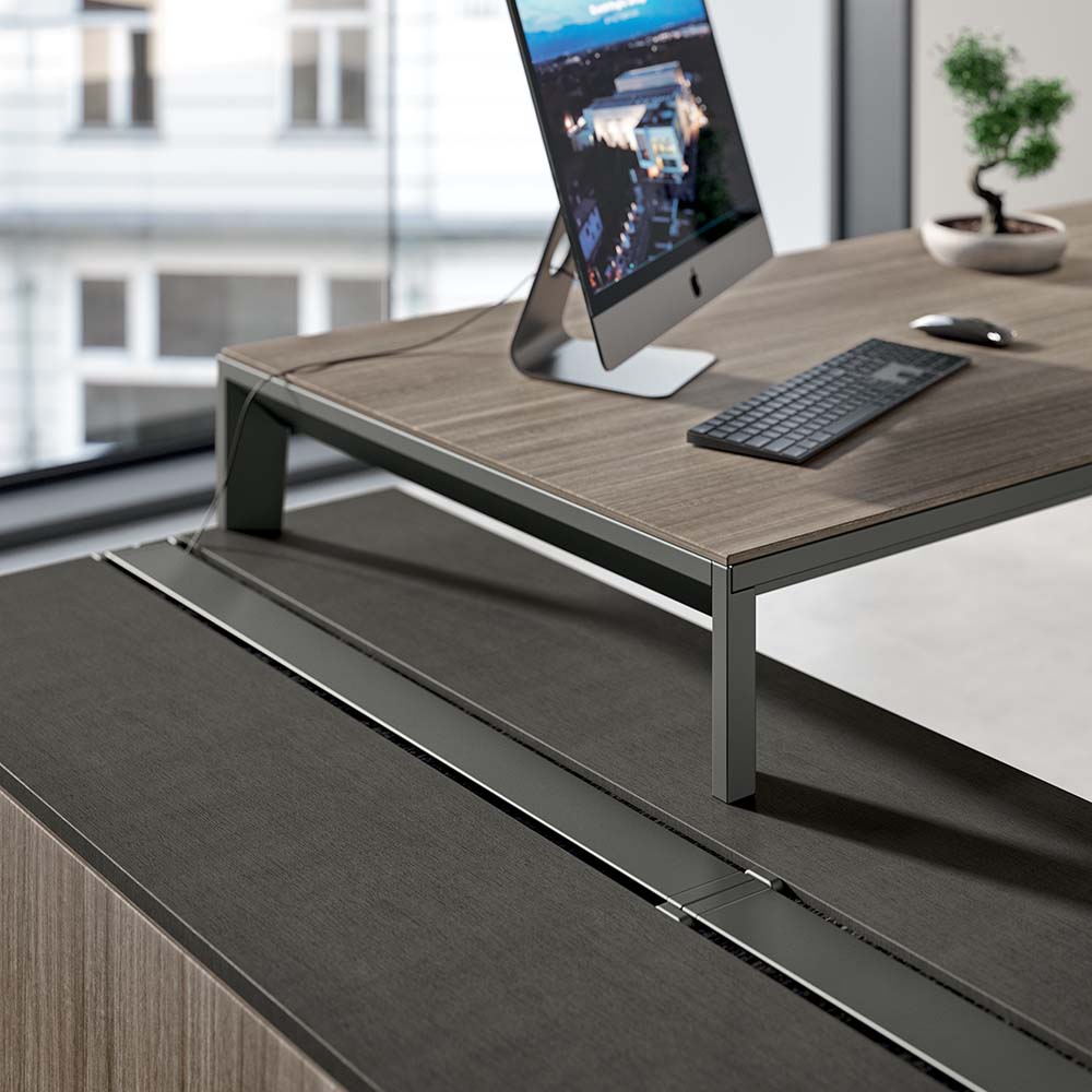 Quadrifoglio X5 RH/LH 60cm deep desk supported on a low credenza unit