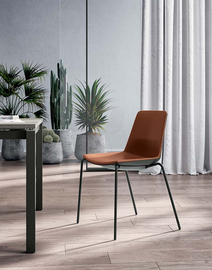 Quadrifoglio Clue fully upholstered chair, spider metal frame