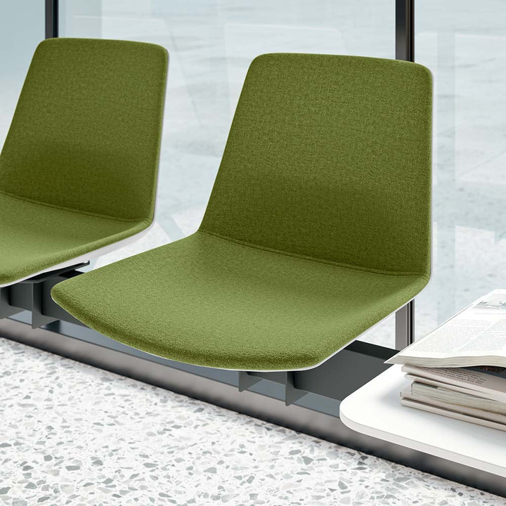 Quadrifoglio Clue polypropylene chair, sled metal base