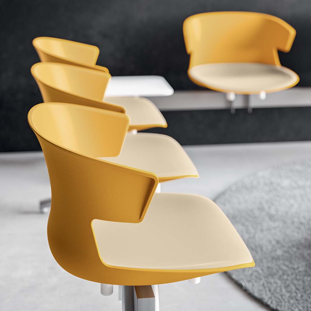 Quadrifoglio Cove polypropylene stool, height adjustable swivel base