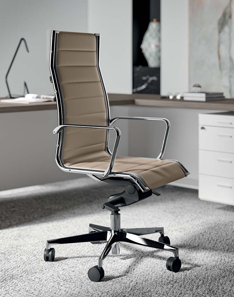 Quadrifoglio Dekora Soft mid back fully upholstered chair