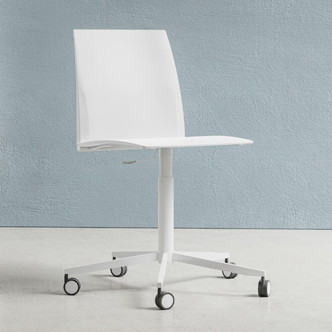 Zalf Set chair — official manufacturer photograph